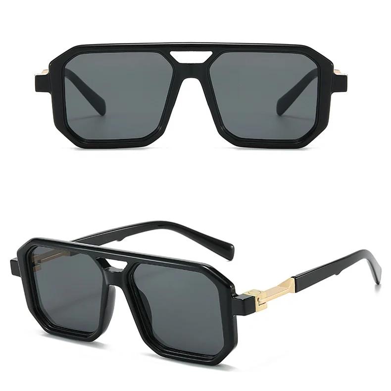 Eckige Pilotensonnenbrille im Retro-Look