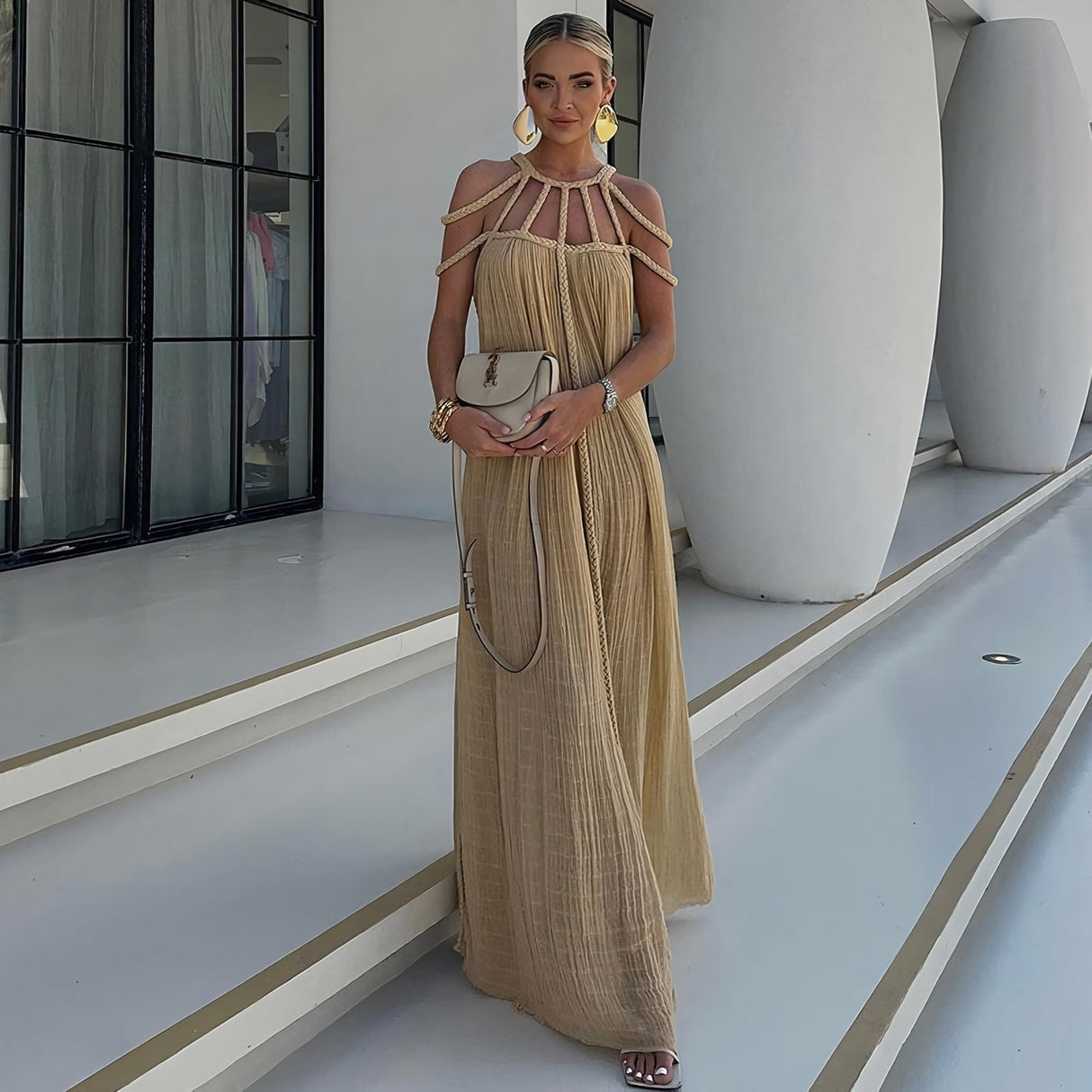 Gestricktes Strandkleid mit Hohlsaum
