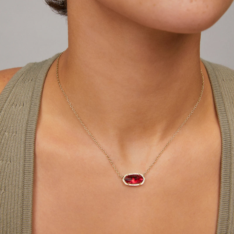 Elegante collar con colgante de cristal bañado en oro