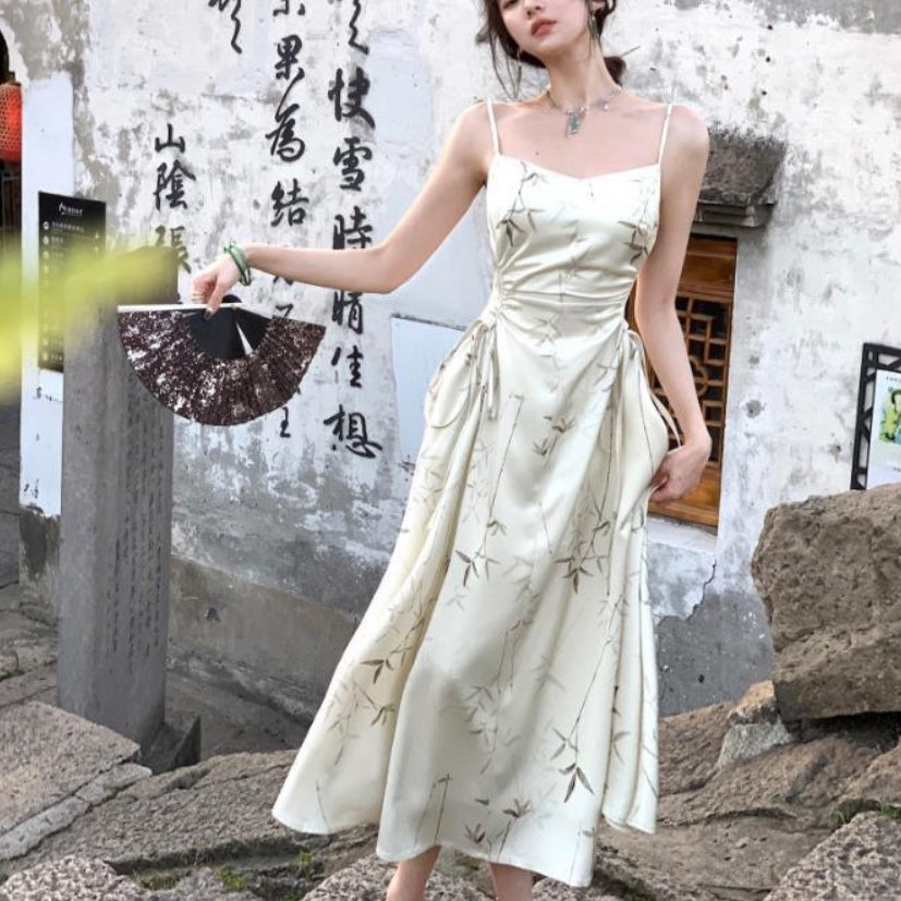 Vestido de satén de dos colores ajustado a la cintura sexy
