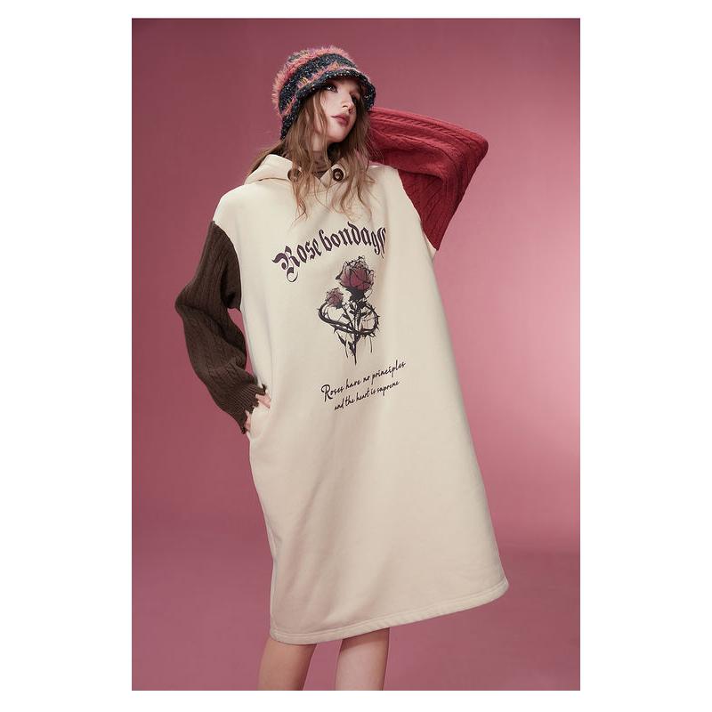Vestido de punto polar con estampado gráfico elegante