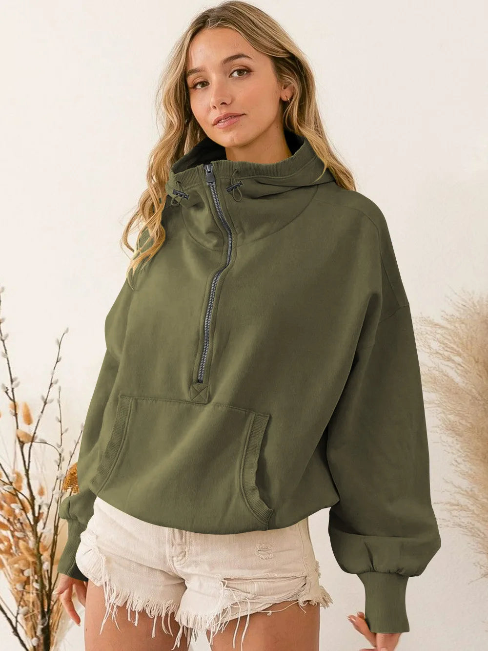 Schicker Streetwear-Hoodie mit halbem Reißverschluss und Taschen für Damen