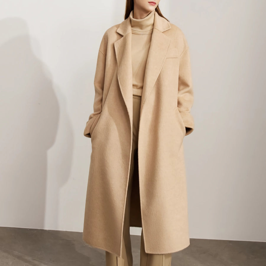 Minimalistischer Damen Wollmantel mit Schnürgürtel – elegant und warm