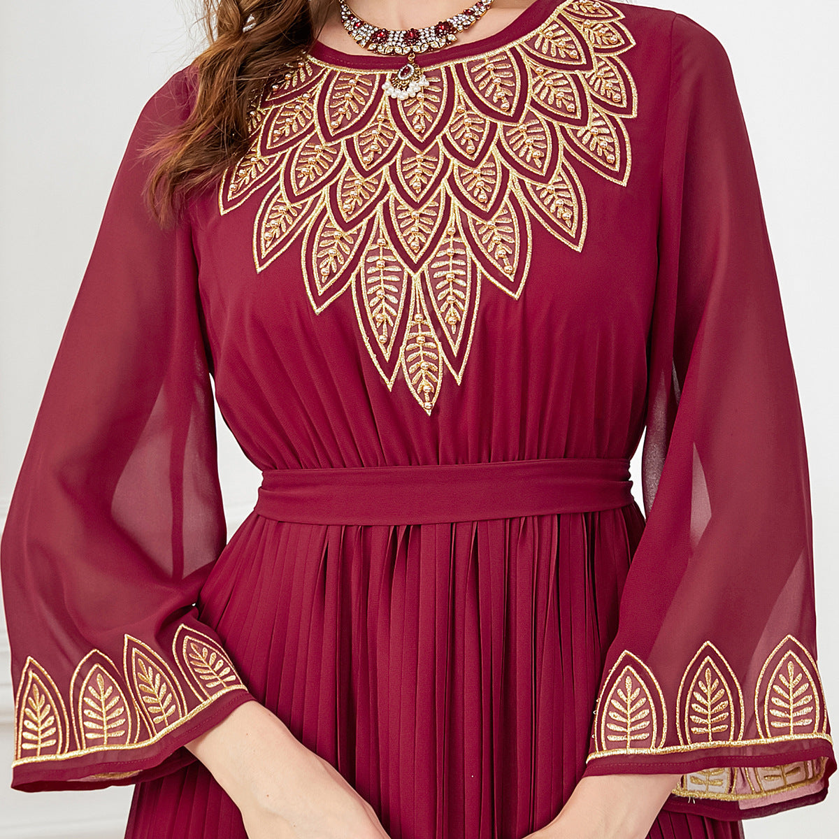 Damenmode Falten Stickerei Perlen Dubai Kleid