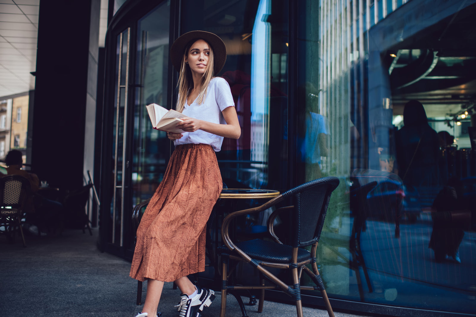 20 Maxi Skirt Outfits That Will Have You Dressed Perfectly for Any Occasion