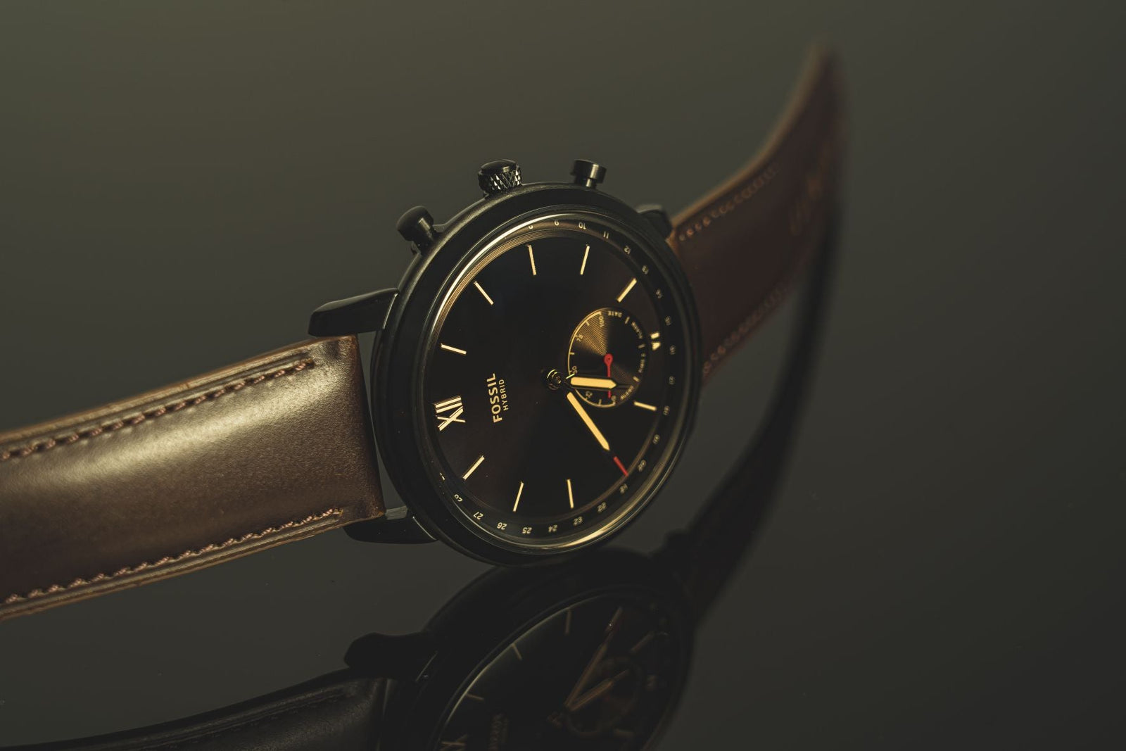 Why Analog Watches Are Thriving in a Smartwatch World