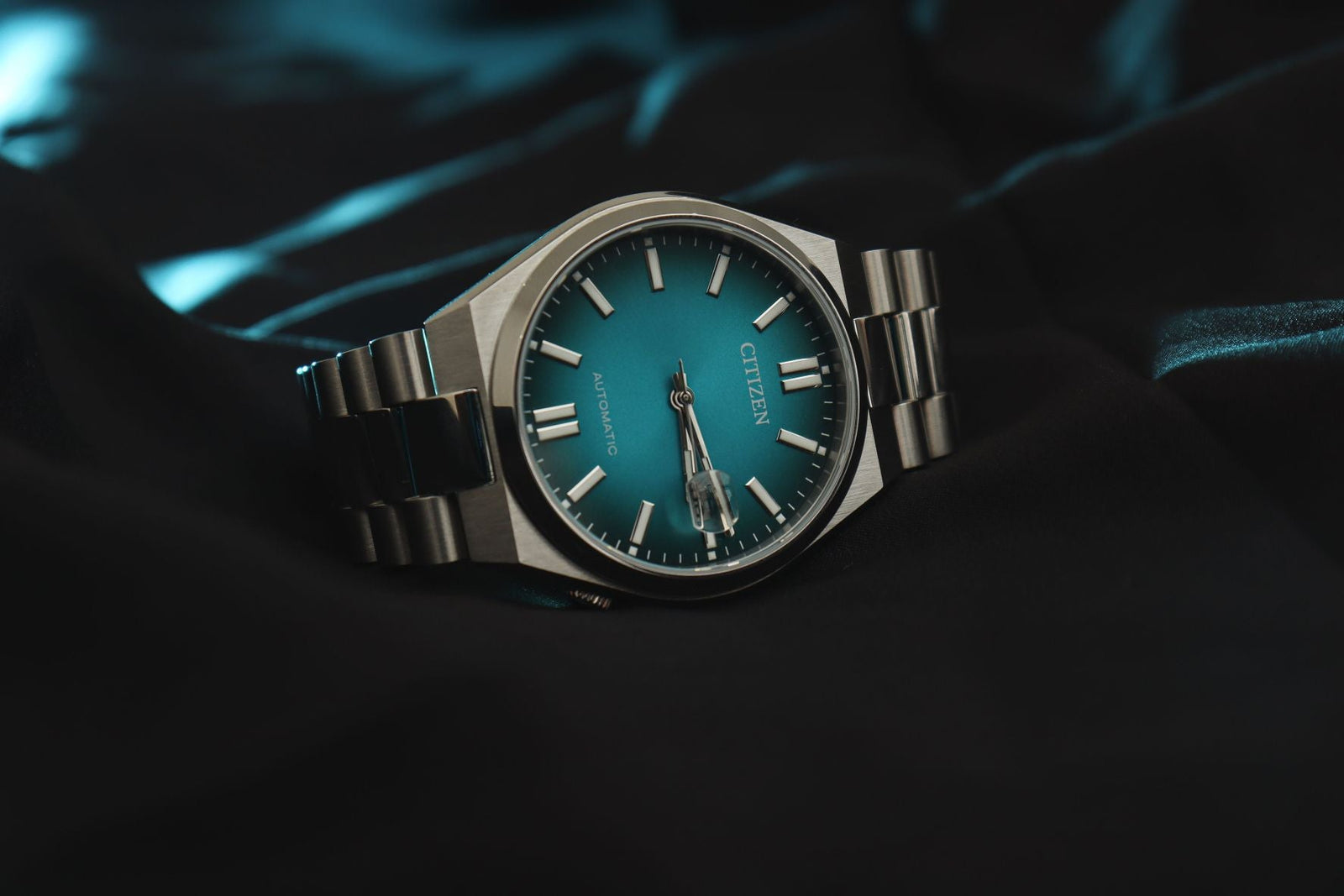 Dial Colors That Are Quietly Dominating Watch Collections
