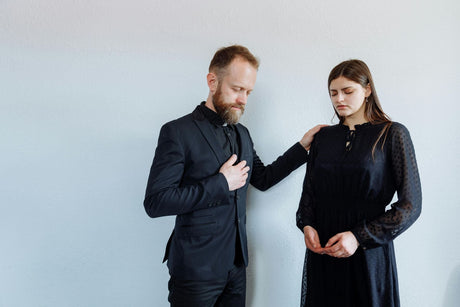 How to Dress Up Right for a Funeral: Respectful and Appropriate Attire Guide