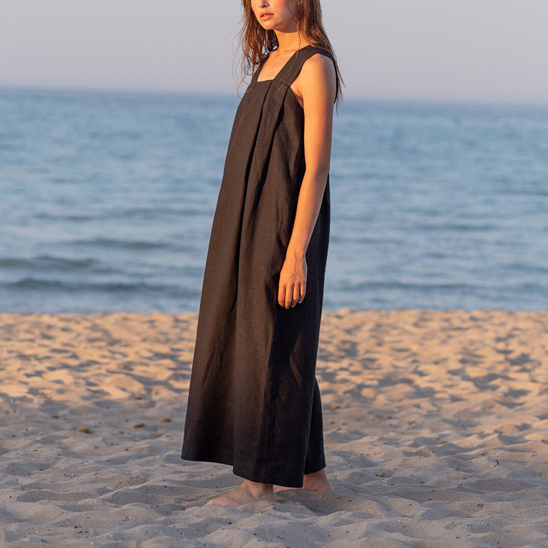 Vestido midi sin mangas con cuello cuadrado elegante