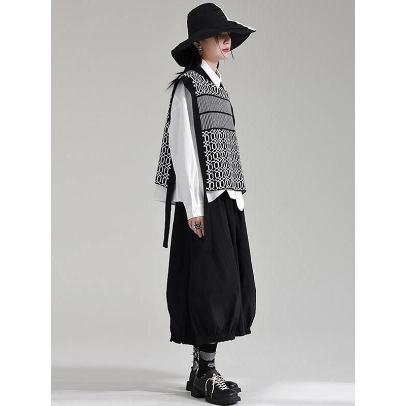 Black Irregular Pattern Knitting Vintage Vest