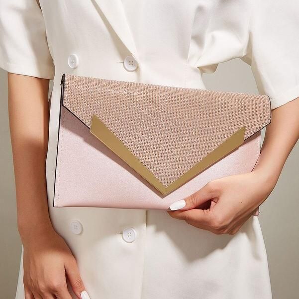 Schimmernde Pailletten-Abendclutch mit Kette