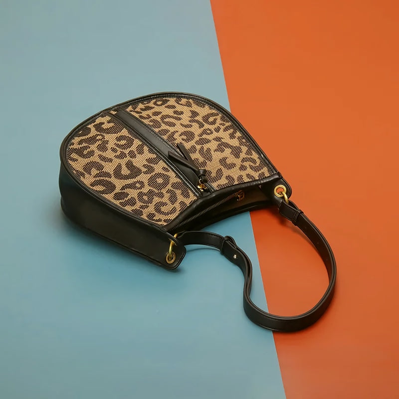 Bolso de hombro tipo sillín de leopardo