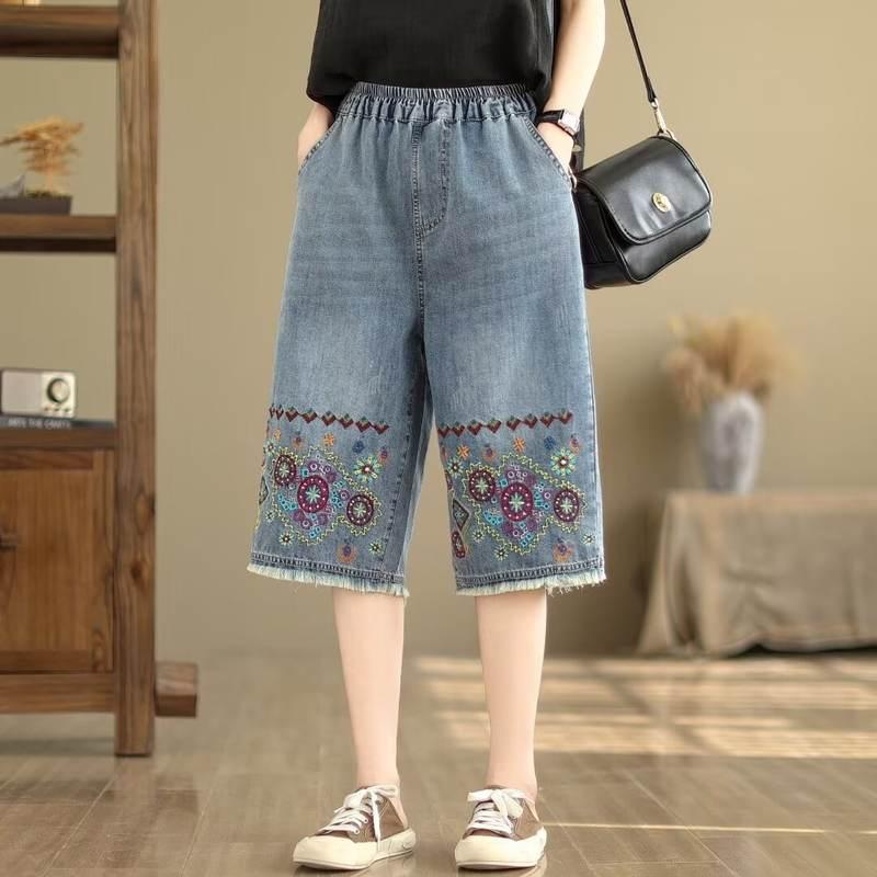 Capris de mezclilla de pierna ancha con bordado floral vintage de verano