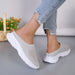 Damen Slip-On-Hausschuhe aus Mesh mit Plateau