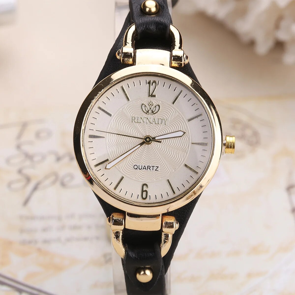 Elegante reloj de cuarzo con correa de cuero para mujer: reloj de pulsera elegante e informal para el día a día