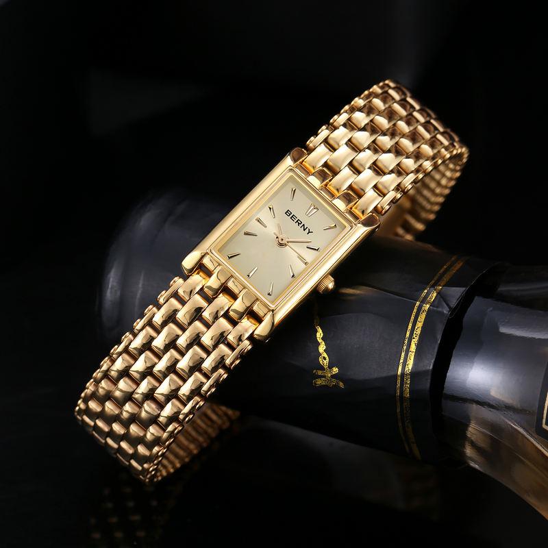 Reloj de cuarzo cuadrado dorado para mujer