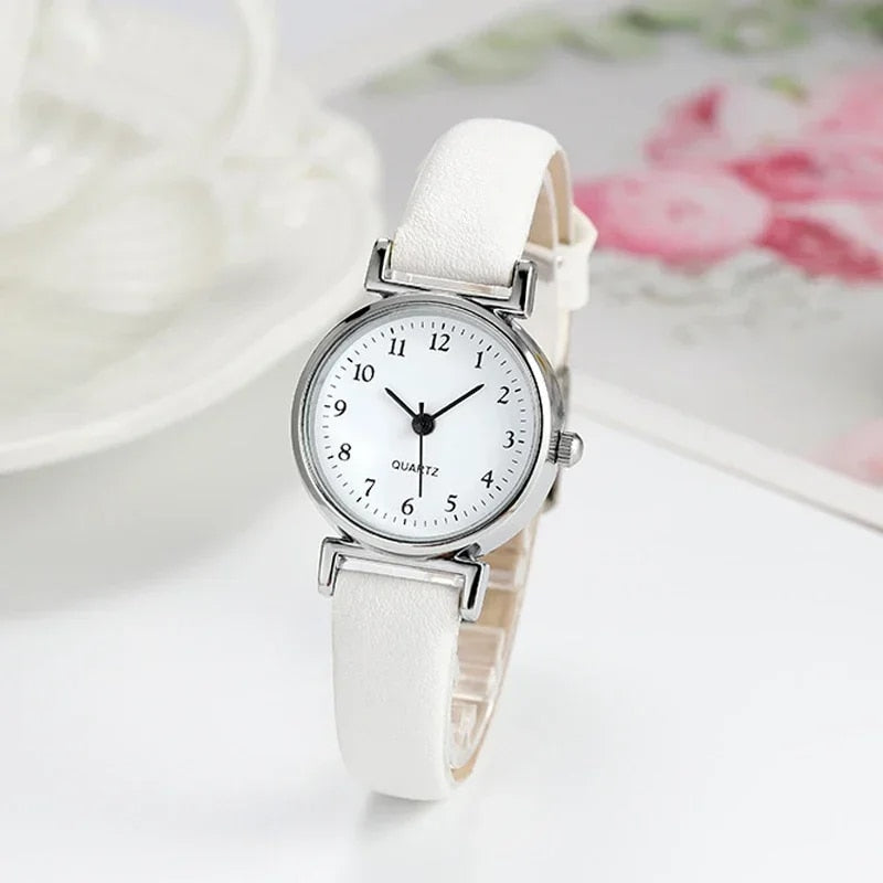 Elegante reloj de cuarzo con correa de cuero: tu accesorio de moda atemporal