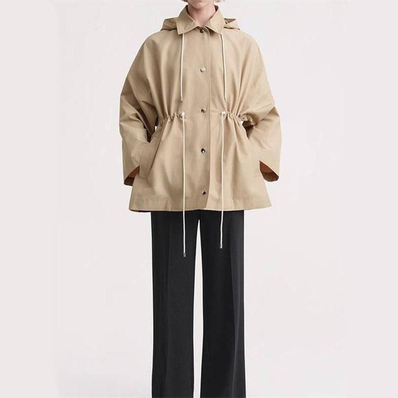 Schicker Trenchcoat mit Kapuze