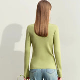 Herbstlicher asymmetrischer, diagonaler V-Ausschnitt-Slim-Pullover