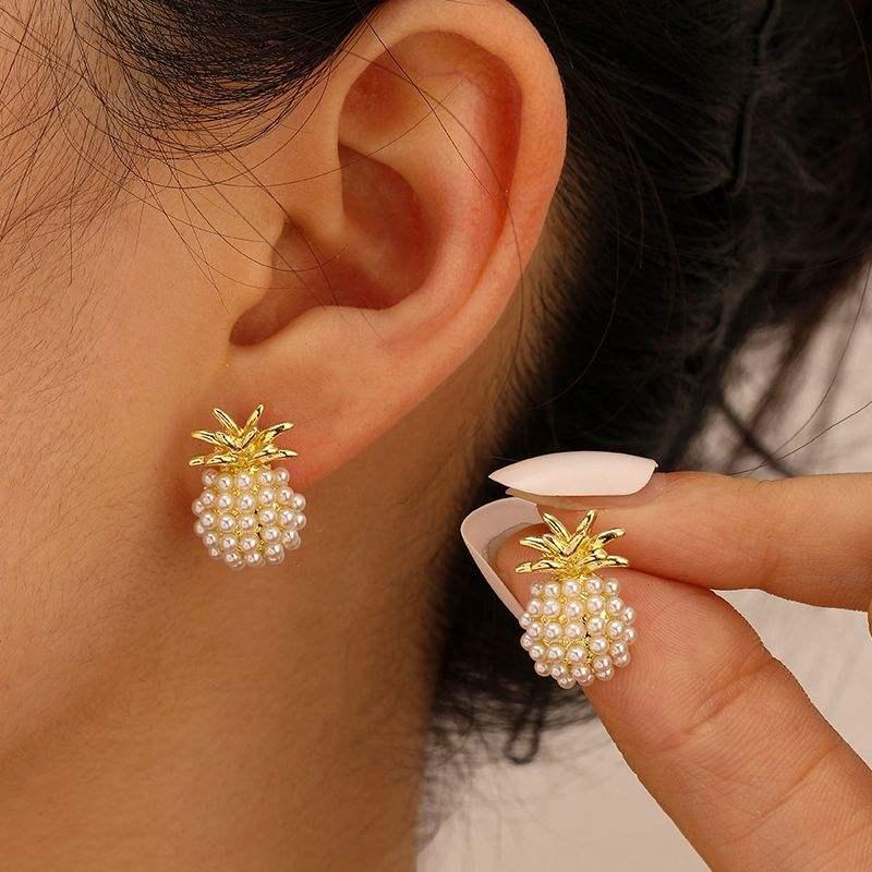 Pendientes elegantes con forma de piña y perlas para mujer