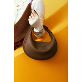 Bolso bandolera Chic Crescent de piel, suave y elegante