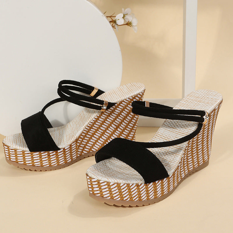 Sandalias de cuña con plataforma elegantes para el verano