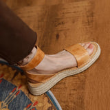 Sandalias de plataforma de cuero elegantes de verano