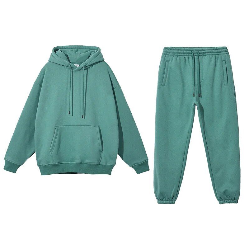 Gemütliches Set aus Fleece-Kapuzenpullover und Jogginghose