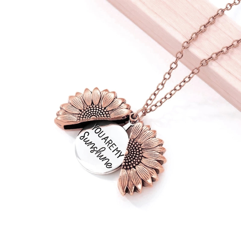 Collar con colgante de girasol