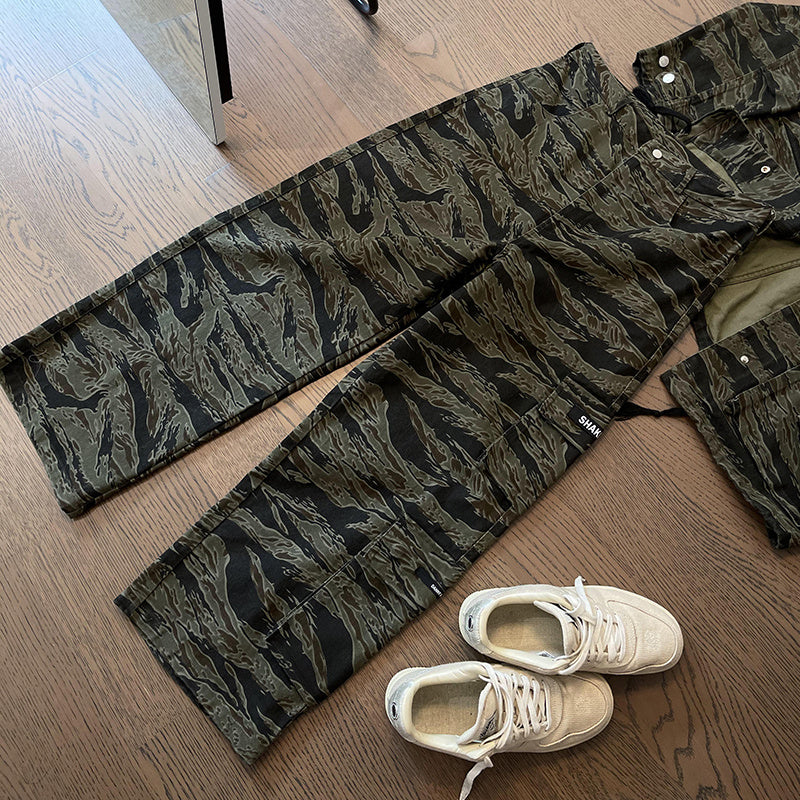 Loose Tiger Pattern Camouflage Pocket Overalls Men Straight-leg Pants