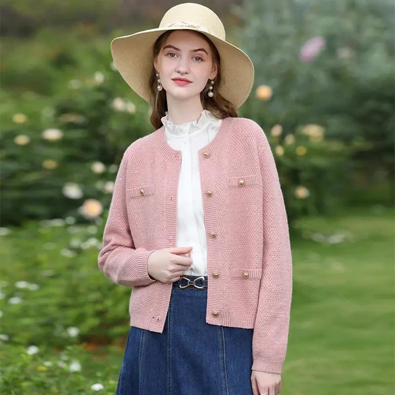 Conjunto elegante de chaqueta y pantalones cortos de punto de tweed rosa