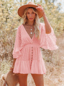 Vestido corto evasé con cuello en V y mangas acampanadas de encaje