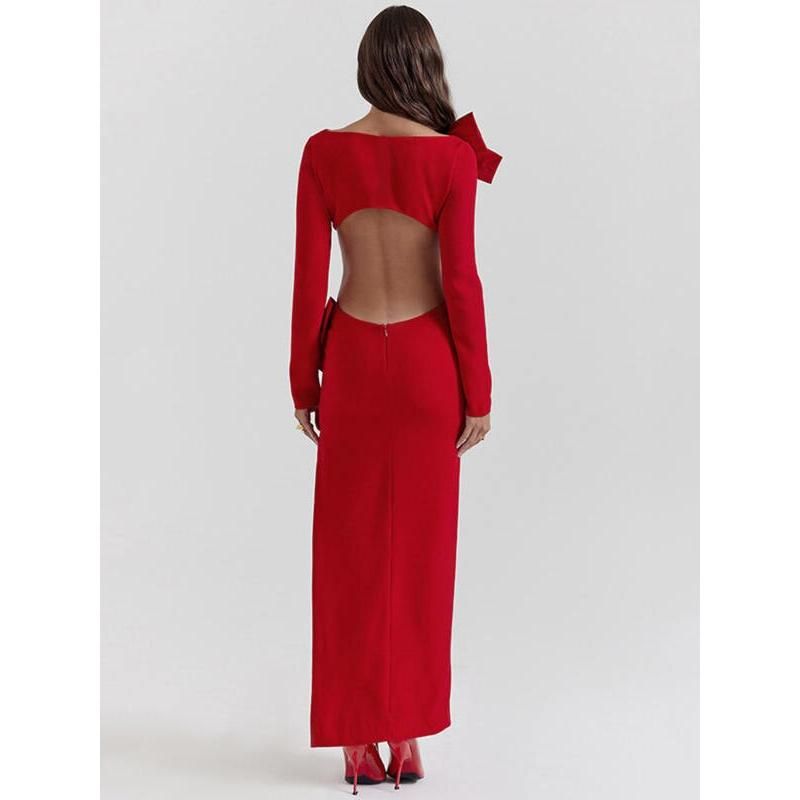 Elegante vestido largo rojo con cuello redondo y lazo sin espalda