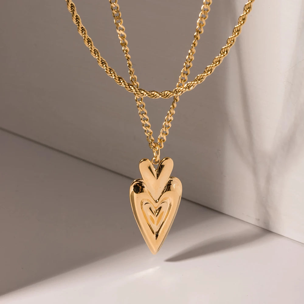 Collar De Corazón De Amor Chapado En Oro De 18 Quilates