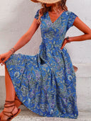 Vestido midi de corte en A con cuello en V y manga corta de acetato