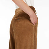 Cordhose mit hoher Taille und weitem Bein