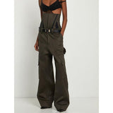 Slim-Fit Contrasting Cargo Pants with Removable Girdle