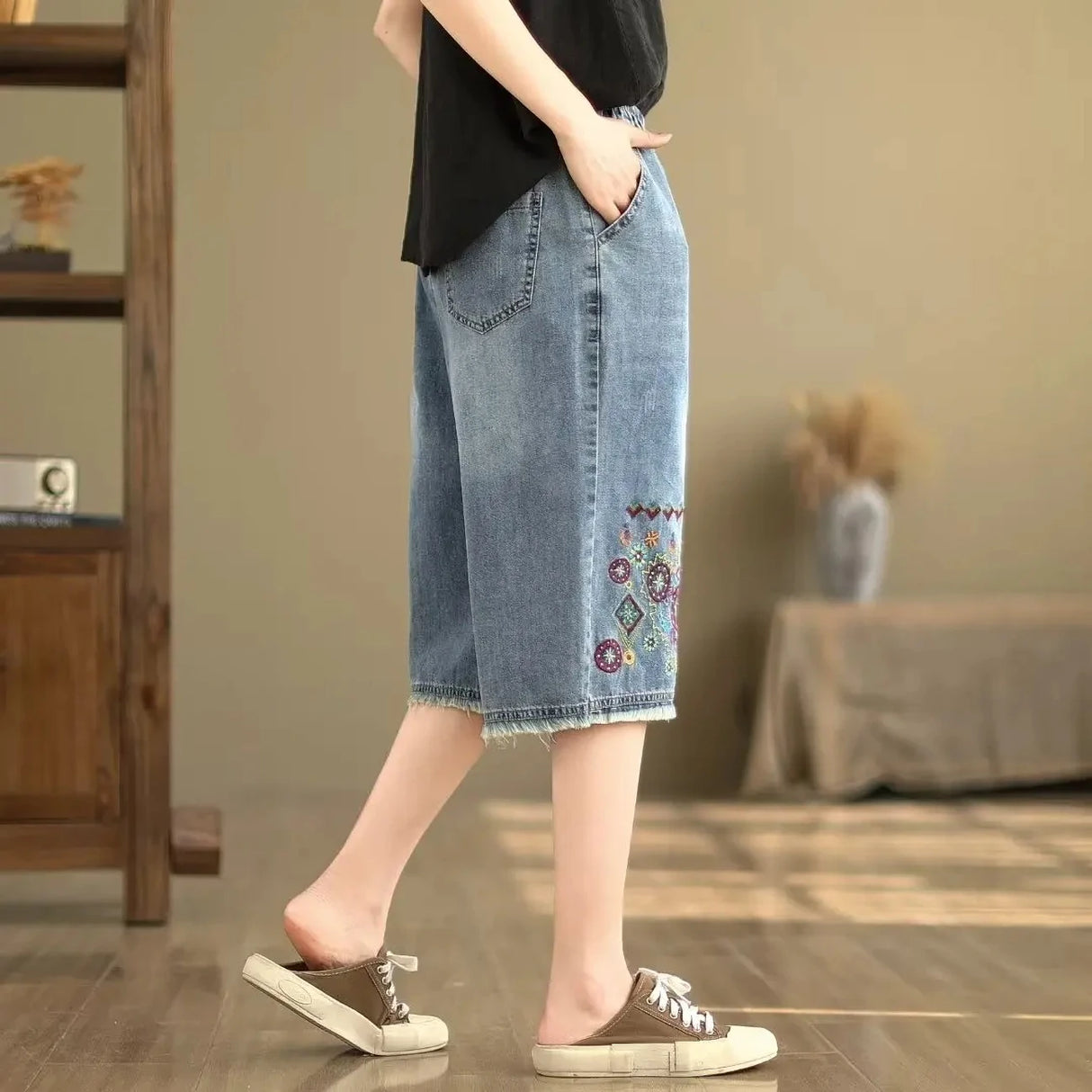 Summer Vintage Floral Embroidered Wide-Leg Denim Capris