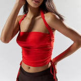 Top corto con cuello halter rojo sin mangas