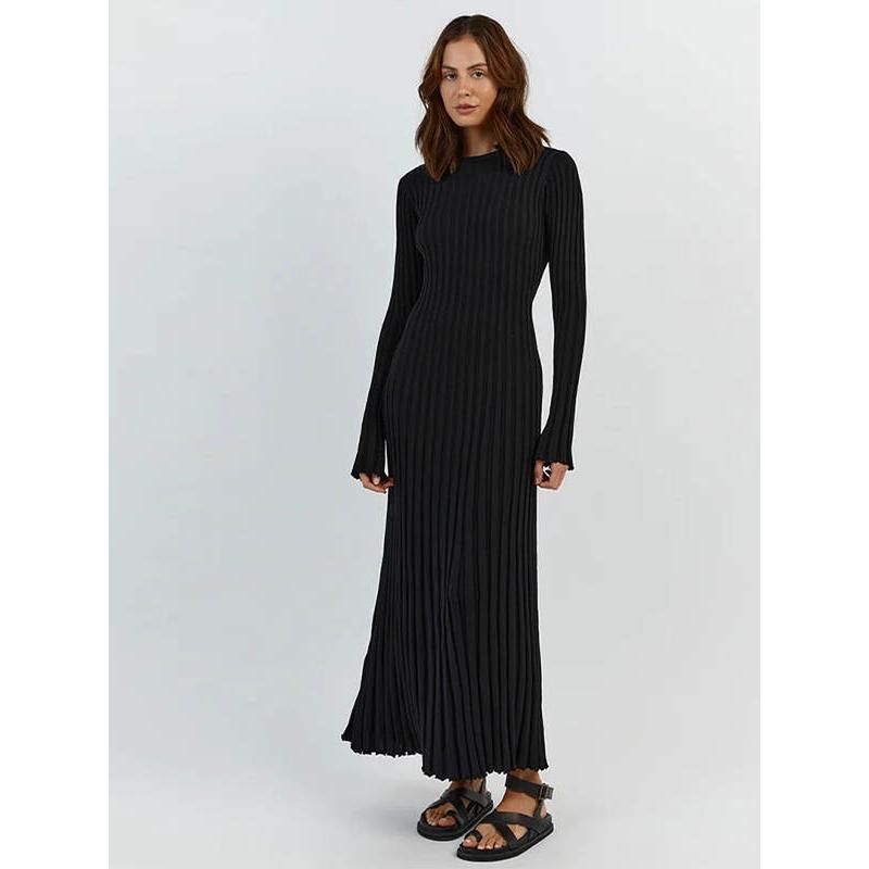 Elegant Pleated Knit Dress