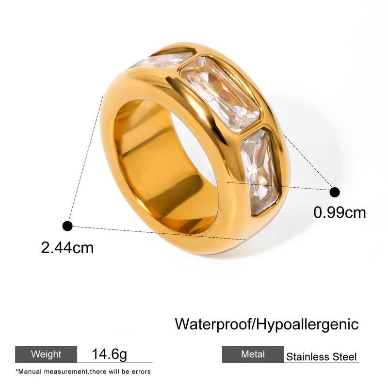 Anillo de acero inoxidable con circonita cuadrada resistente al agua y oro de 18 quilates