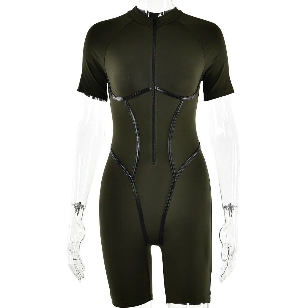 Herbstlicher schicker gestreifter Playsuit mit Reißverschluss