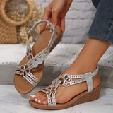 Silberne Bohemian-Sandalen mit Keilabsatz für Damen