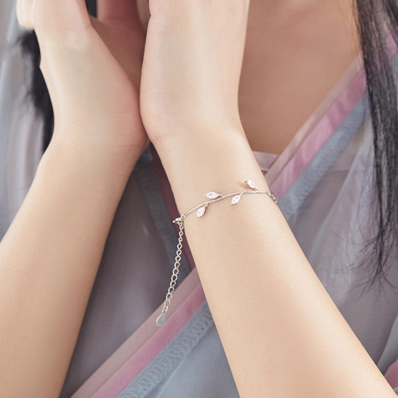 Women's Sterling Silver Bracelet With Simple Personality - Dazpy