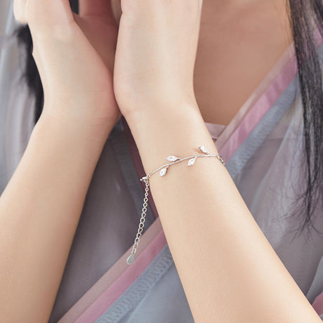 Women's Sterling Silver Bracelet With Simple Personality - Dazpy