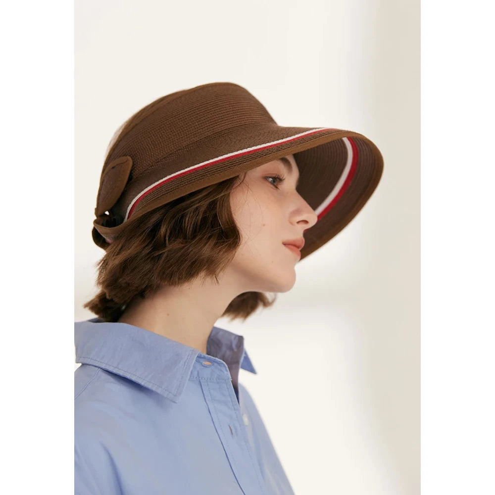 Gorra con visera de rafia de verano