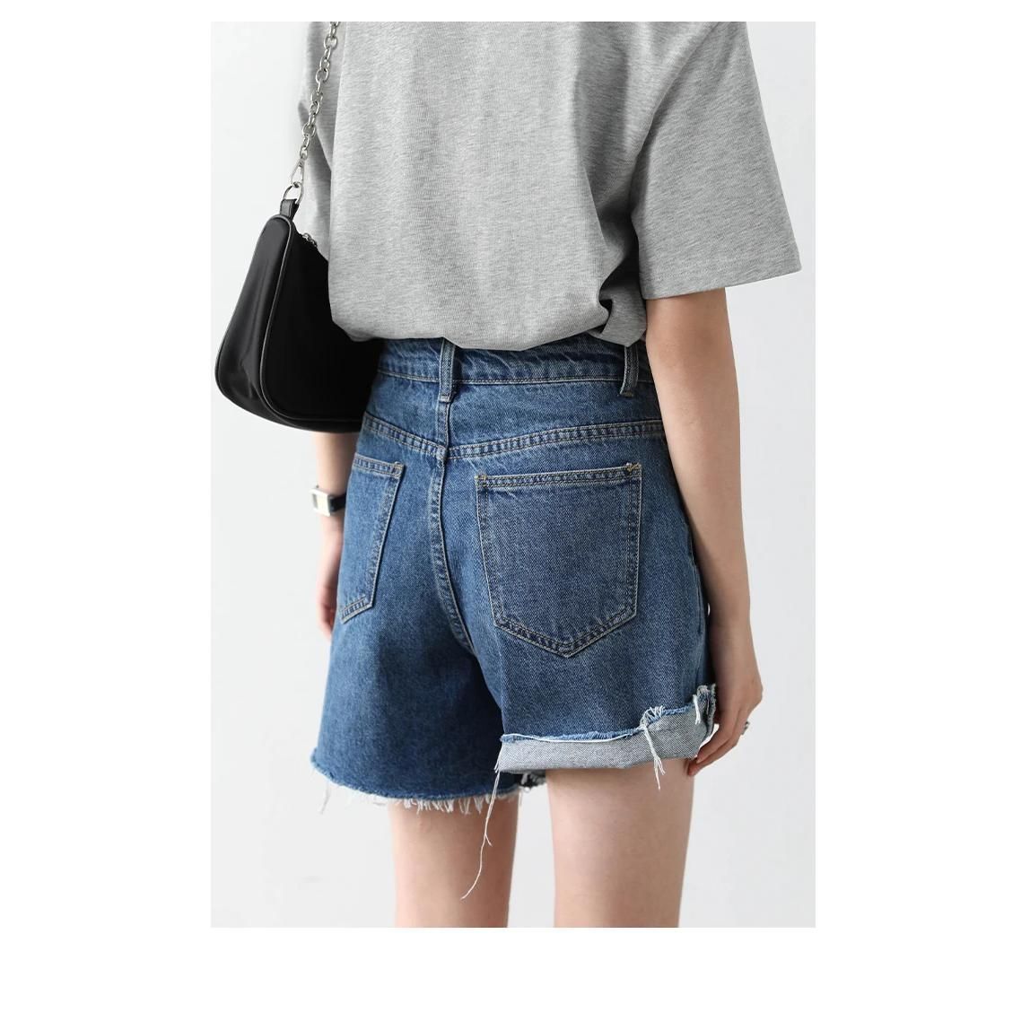 Retro-blaue Jeansshorts mit hoher Taille für Damen