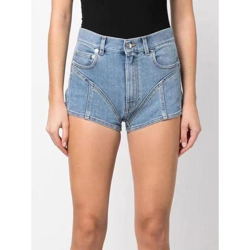 Jeansshorts mit hoher Taille und schmaler Passform