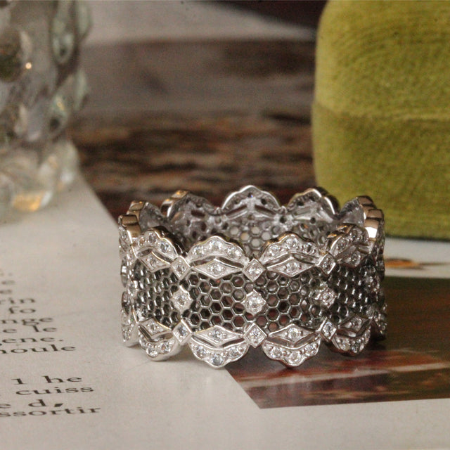 Italian Craft Textured Carved Gold Lace Rim Ring - Dazpy