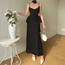 Vestido con tirantes, paneles de encaje y abertura